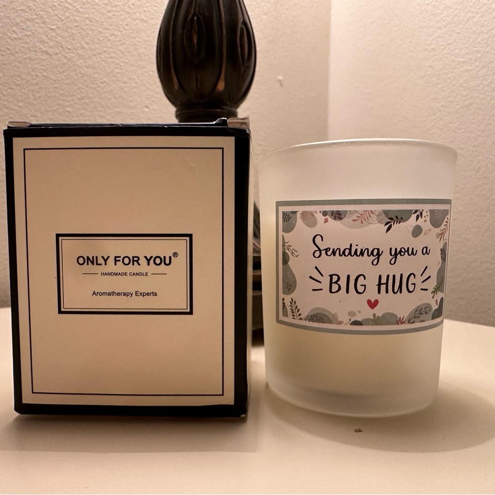 Soy Wax Votive Candle Sending You a Big Hug NWT - Picture 1 of 5